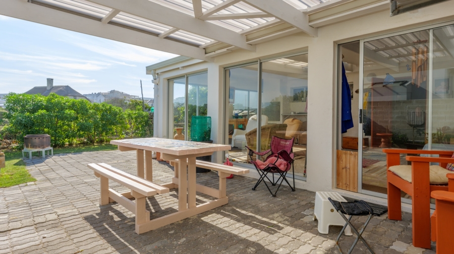 3 Bedroom Property for Sale in Suiderstrand Western Cape